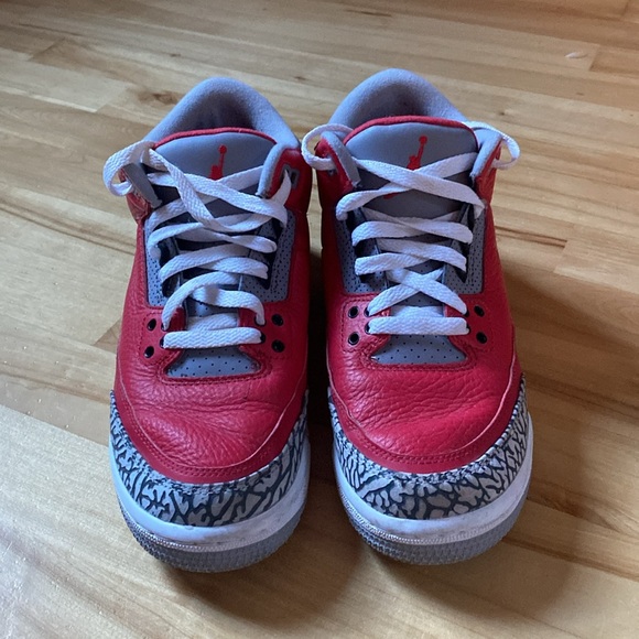 Nike Air Jordan 3 Retro 2019 Unit Fire Red Cement Grey Size 6.5Y/Women’s 8 - Picture 3 of 11
